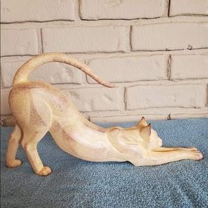 Vintage Cream Speckled Stretching Cat figurine